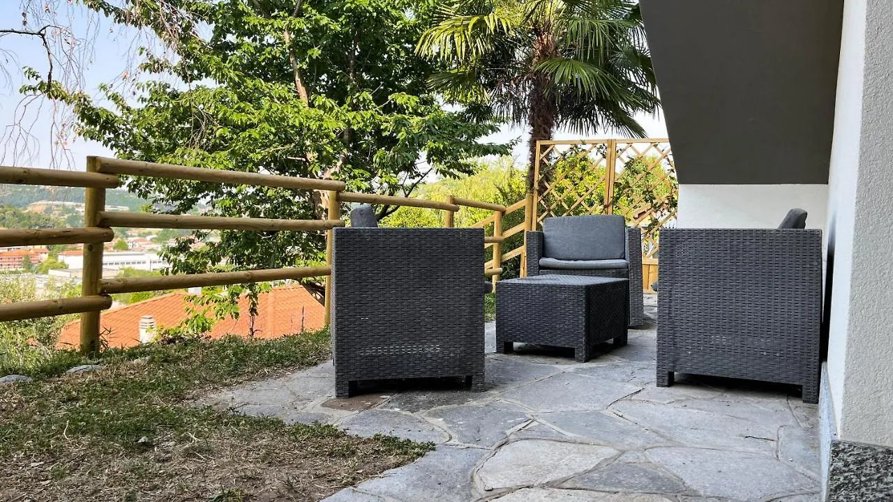 Villa Belvedere_Studio Flat San Fermo della Battaglia 0*,  Italie